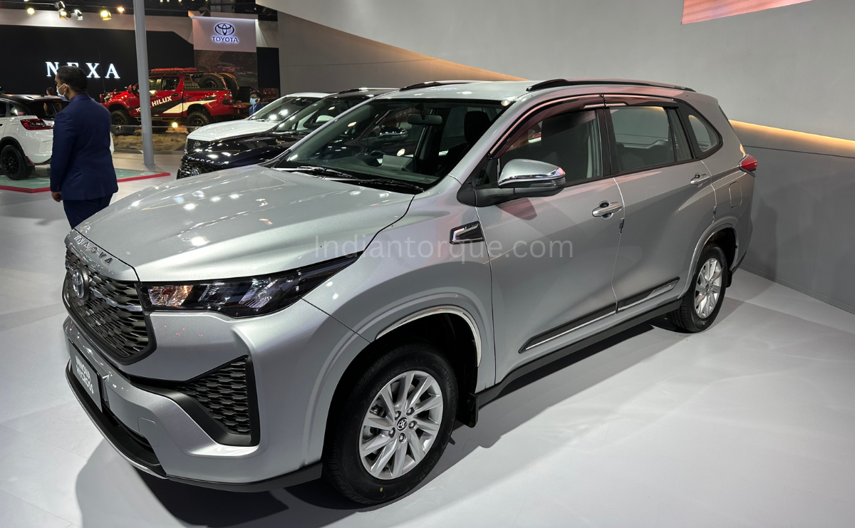 New Toyota Innova Hycross GX Variant (2nd From Base) Is Value For Money ...